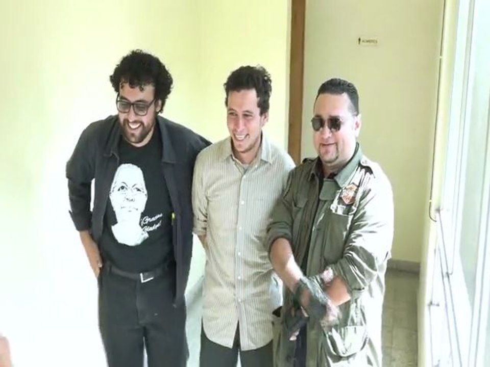 Suspenden juicio contra tres estudiantes universitarios