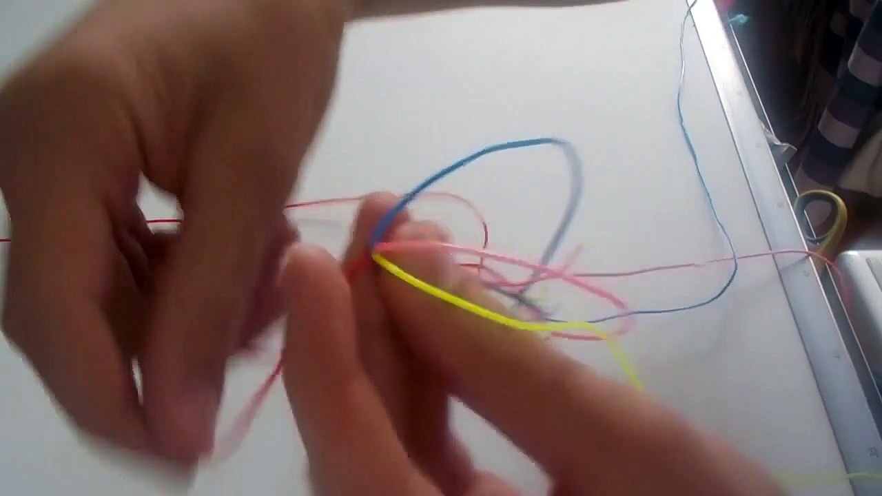 [TUTO FACILE] COMMENT FAIRE UN SCOUBIDOU CARRÉ FACILE-OdtYqmQM-V4