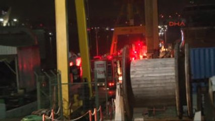 Tuzla'da Gemi Yangını