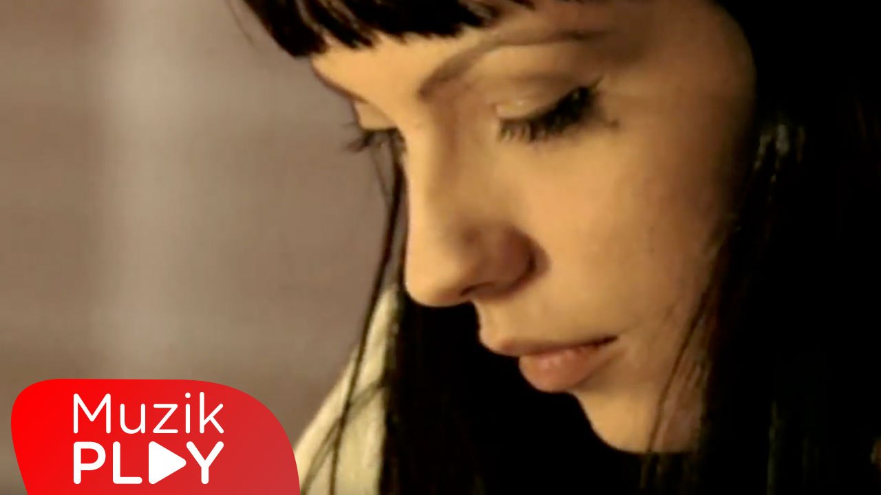 Yeşim Salkım - Günlerim Soluyor