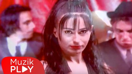Yıldız Tilbe - Aşk Yok Olmaktır