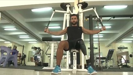 هذا الصباح-برجل واحدة مصري يقطع خليج العقبة سباحة