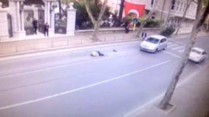Dalgınlığının Kurbanı Oluyordu