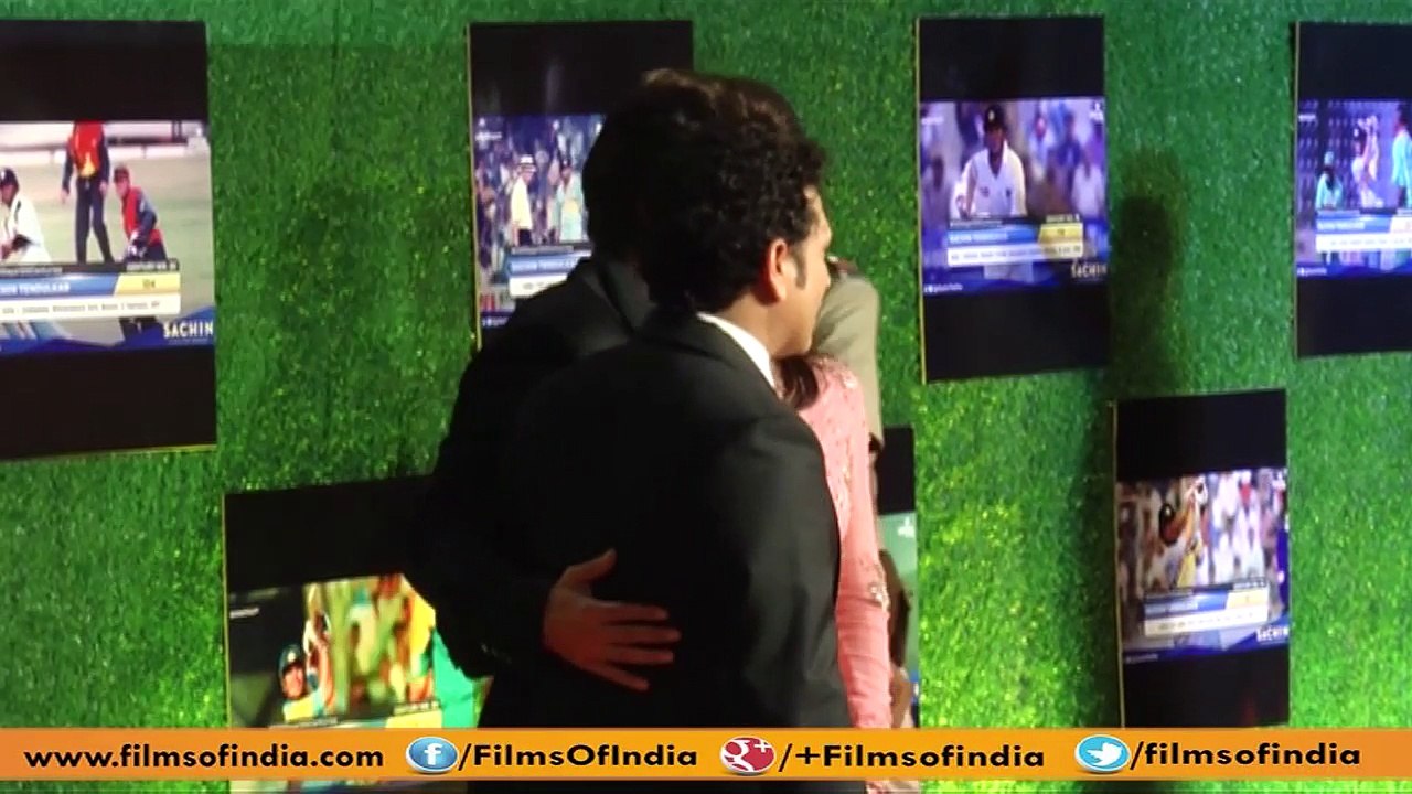 The Closest Moments Of Shahrukh Khan With Sachin's Family