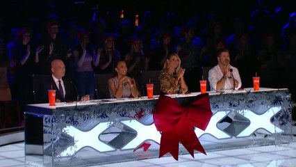 Pentatonix - Vocal Stars Cover NSYNC's 'Merry Christmas, Happy Holidays' -