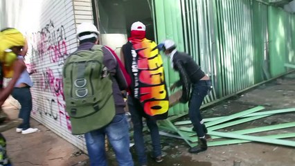 Brésil: violente manifestation contre le président Temer