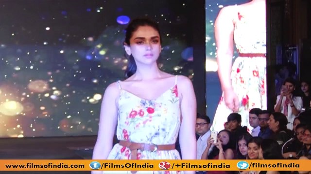 Aditi Rao Hydari, Kunal Kapoor Walks The Ramp | Designer Of The Year |