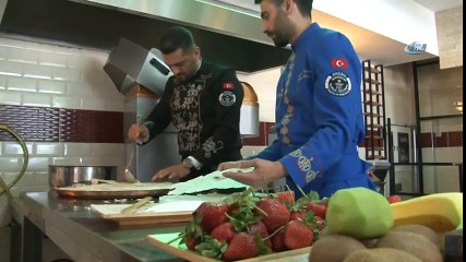 Ramazan Ayının Vazgeçilmezi Güllaç'ın Yapılışı