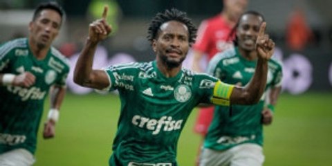 42 Yaşındaki Palmeiras'lı Ze Roberto'dan Muhteşem Performans