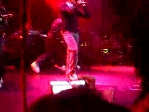 chris brown gimme that (bataclan, paris 10/10/07)