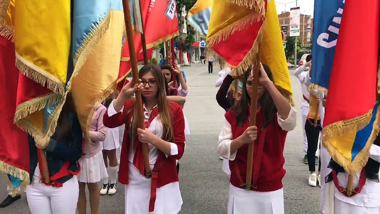 19 Mayıs Atatürk'ü Anma Gençlik ve Spor Bayramı Akhisar Milli Egemenlik Meydanı Çelenk Sunma Programı