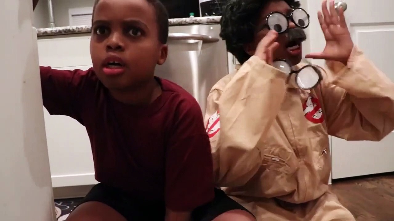 Hello Neighbor SKELETON ATTACKS Bad Baby Shiloh And Shasha - Scary Haunted House - Onyx Kids-Wqw