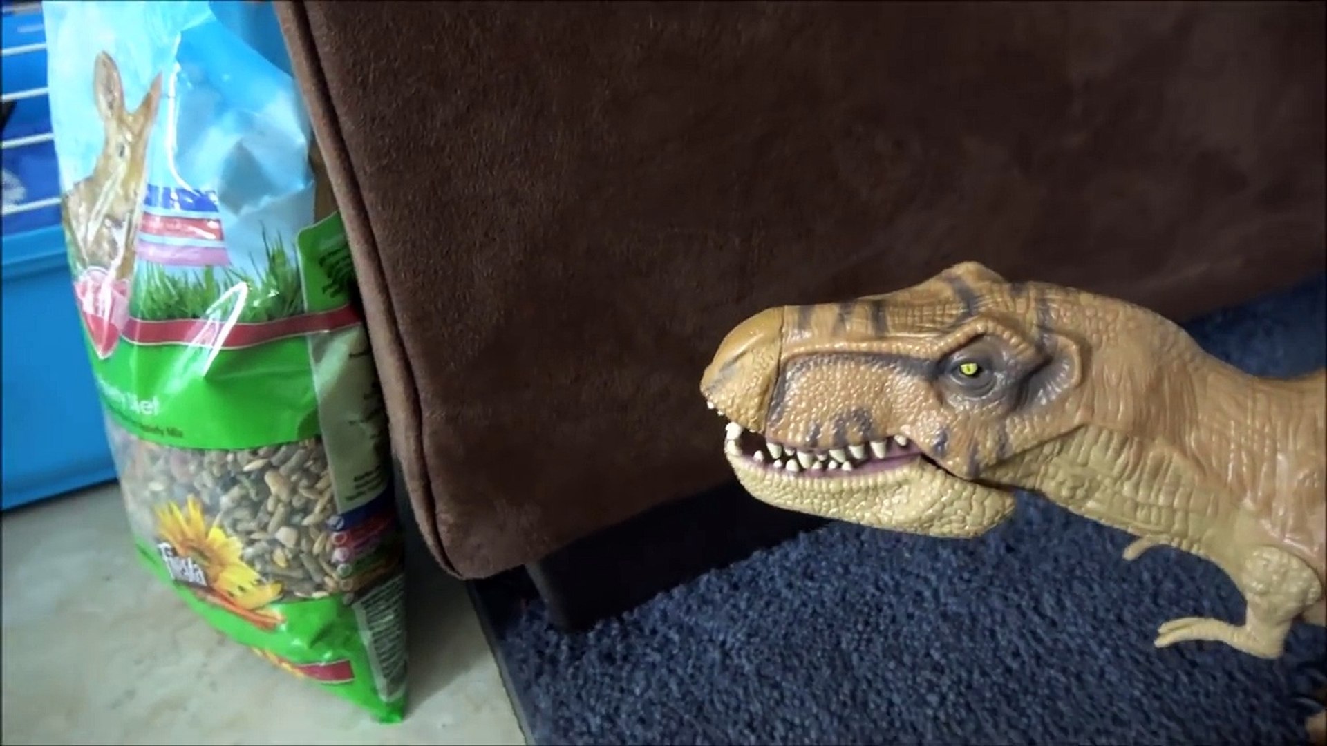 ⁣Pet Dinosaur Loves Pet Bunny Rex Feeding Rabbit Toy Freaks Style