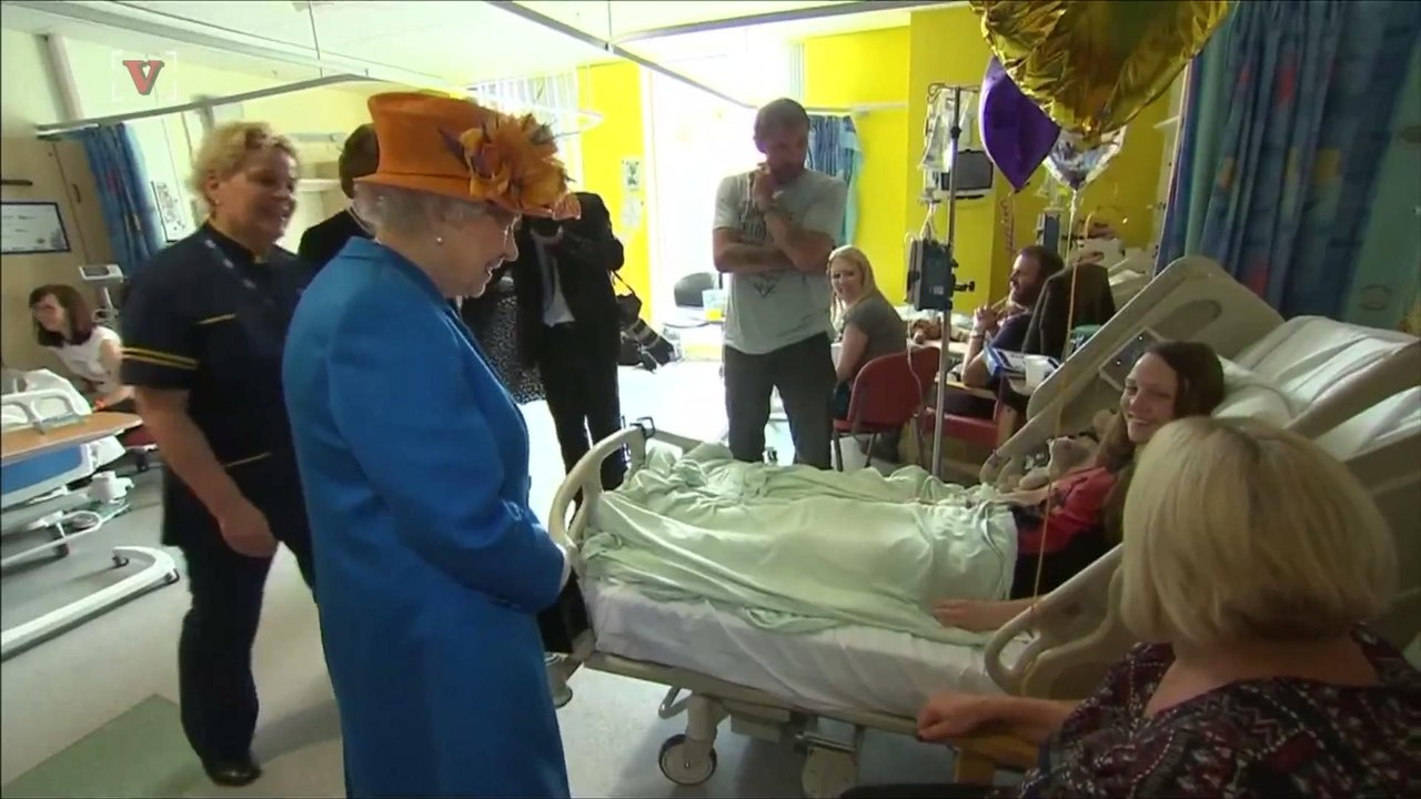Queen Elizabeth Visits Young Manchester Bombing Victims