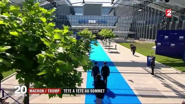 Emmanuel Macron fait ses premiers pas sur la scène internationale et rencontre Donald Trump au sommet de l'Otan