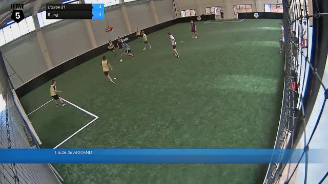 Faute de ARMAND - L'quipe 21 Vs S-tmg - 25/05/17 11:00 - Tournois des copains