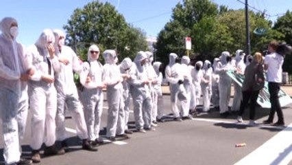 NATO Zirvesi ve Trump Brüksel'de Protesto Edildi