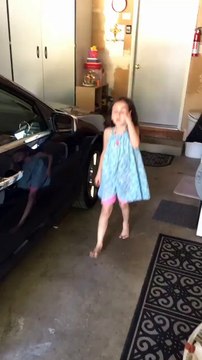 Une fillette de 6 ans a une haute estime d'elle