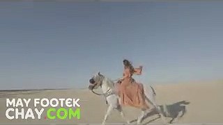 لحظة سقوط مريم بن حسين من الحصان