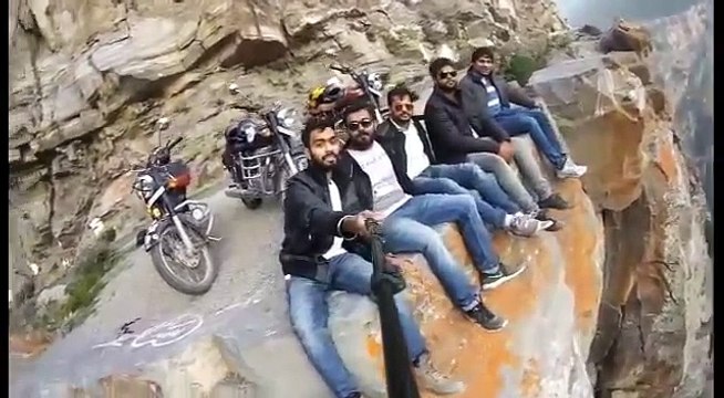 Most Dangerous Road Trip - Manali Leh Ladakh