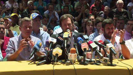 Prefeitos venezuelanos opositores condenam decisão judicial