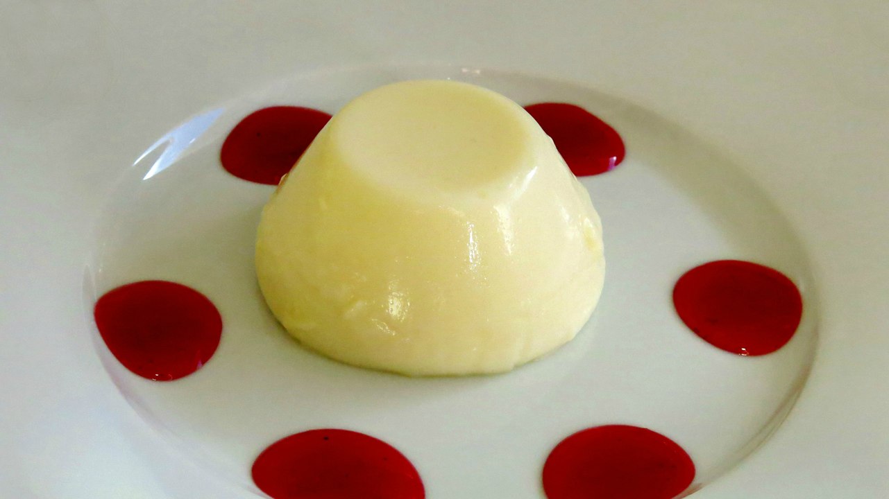 PERFECT COCONUT PANNA COTTA