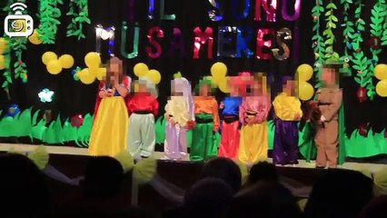 Anaokulu çocuklarına gelinlik damatlık giydiriyor silahla talim yaptırıyorlar