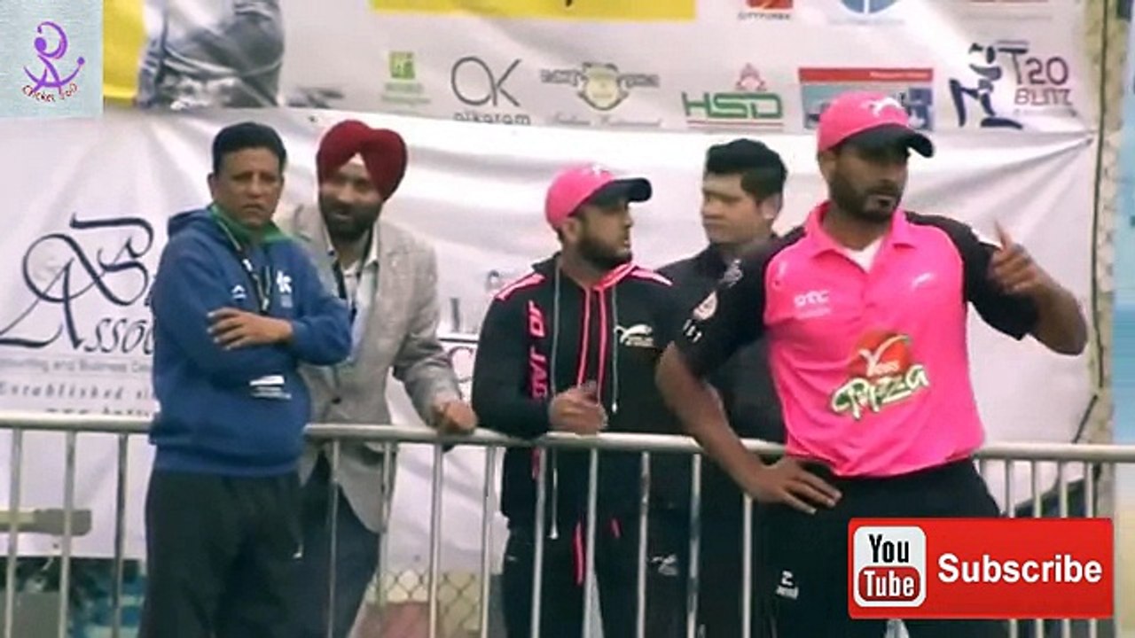 Test batsmen Misbah Ul Haq hit 6 sixes in 6 balls-Hongkong T20 Blitz 2017