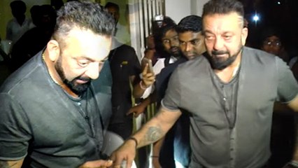 Drunk Sanjay Dutt Making Fun Of Himself In Front Of CAMERA At Karan Johar's 45th Birthday Party 2017