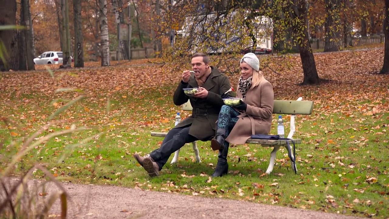 BLOOPERS OSA 4 - Salatut elämät (1)