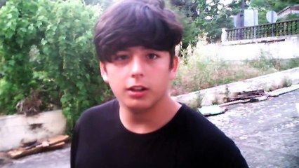 Desafio de Futebol - Bola VS Vasos