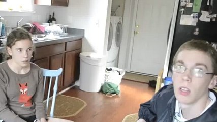 Anne utangaç çocuklarını filme almaya başladı, saniyeler sonra.. Tüylerim diken diken oldu!