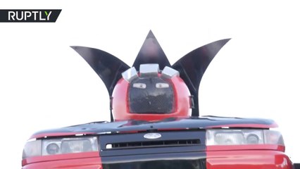 Ce papa a transformé sa vieille voiture Lada en Transfomers... Ouahhh