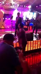 Younis Khan's singing skills - سنیے یونس خان کا گانا