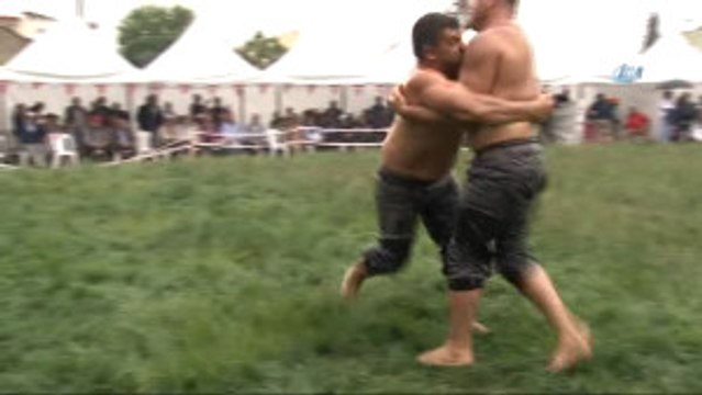 4. Geleneksel Umurbey Yağlı Pehlivan Güreşleri