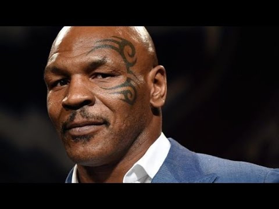 Mike Tyson Gets His Championship Belt From WBC Hugs Lennox EsNews Boxing