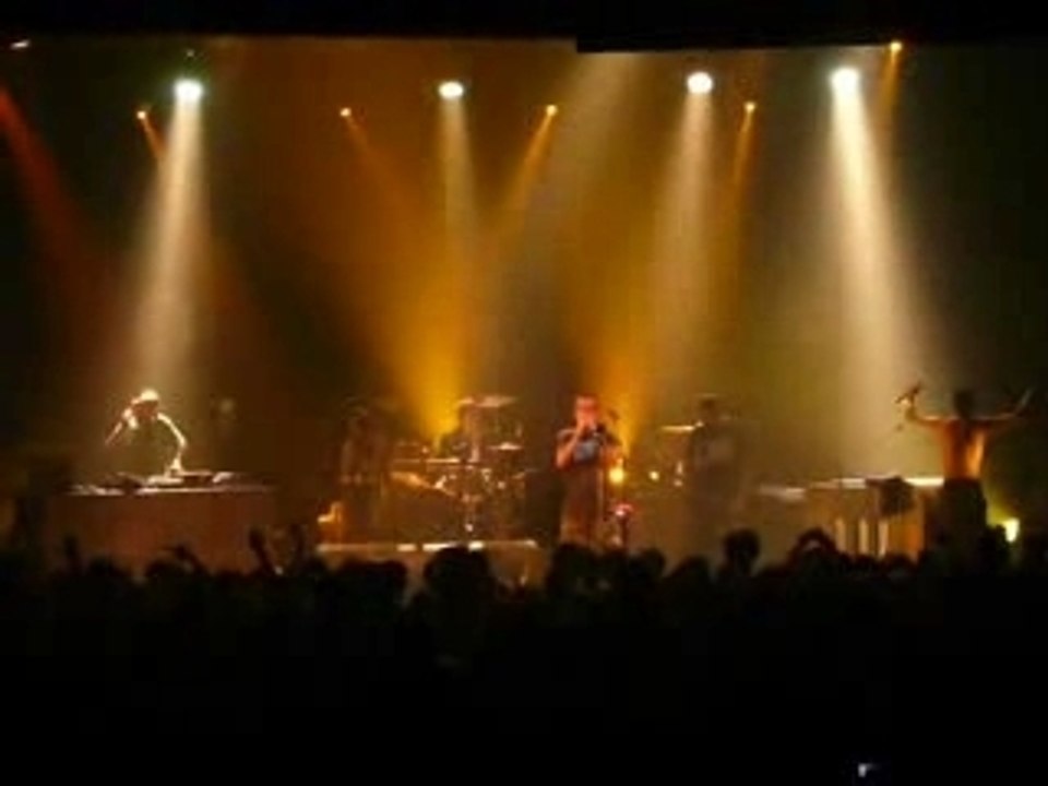 Le Peuple De L'Herbe @ Bataclan [El Paso ft JC001& Sir Jean]