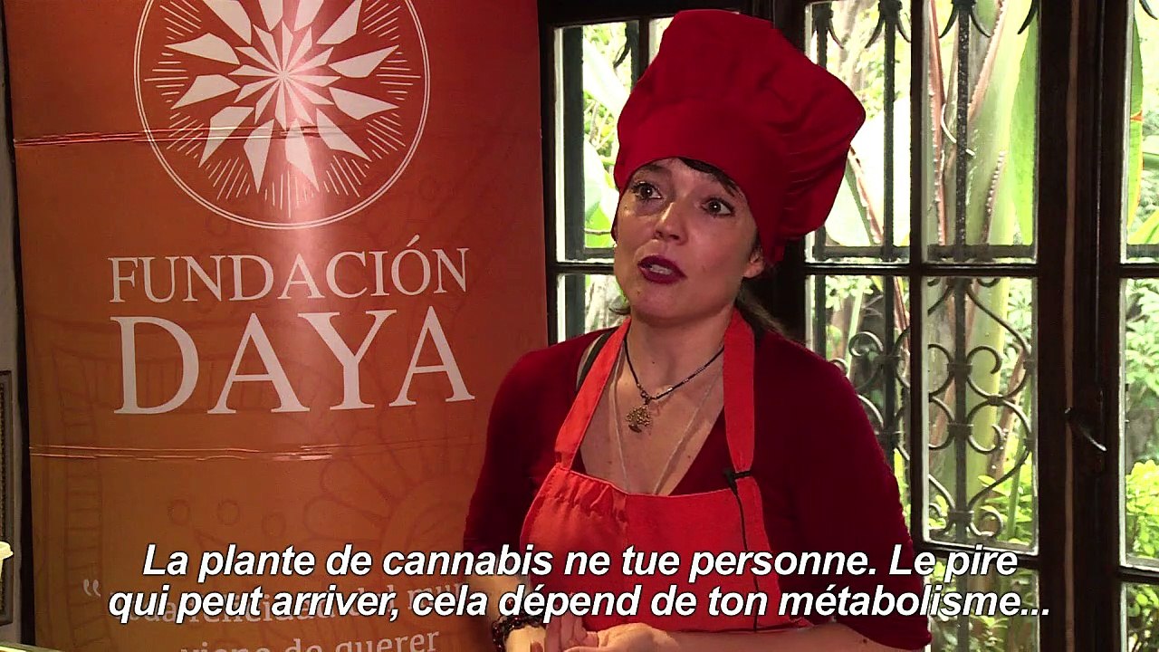 Au Chili, Natalia cuisine avec un ingrédient secret: du cannabis