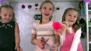 How to Make Yarn Pom Pom Cupcakes _ Kids Cr