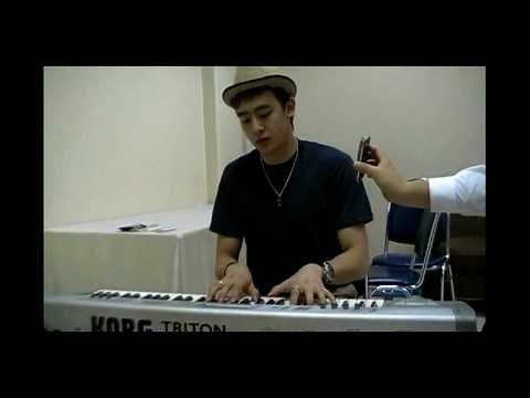 [Undisclosed clip]2PM NichKhun singing 'Nothing Better'