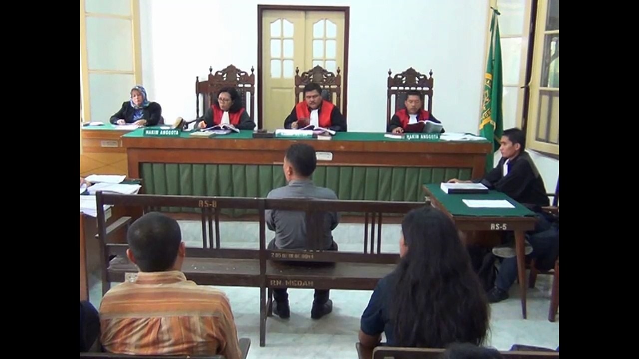 MEDAN - LAPORKAN KORUPSI DITAHAN