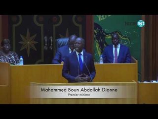 Mahammed Bou Abdallah Dionne fait le cours magistral à la présidente Aïda Mbodj