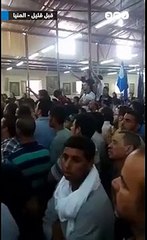 أحد أهالي ضحايا المنيا ينفعل على الأنبا والأخير يرد: اخرس يا قليل الأدب