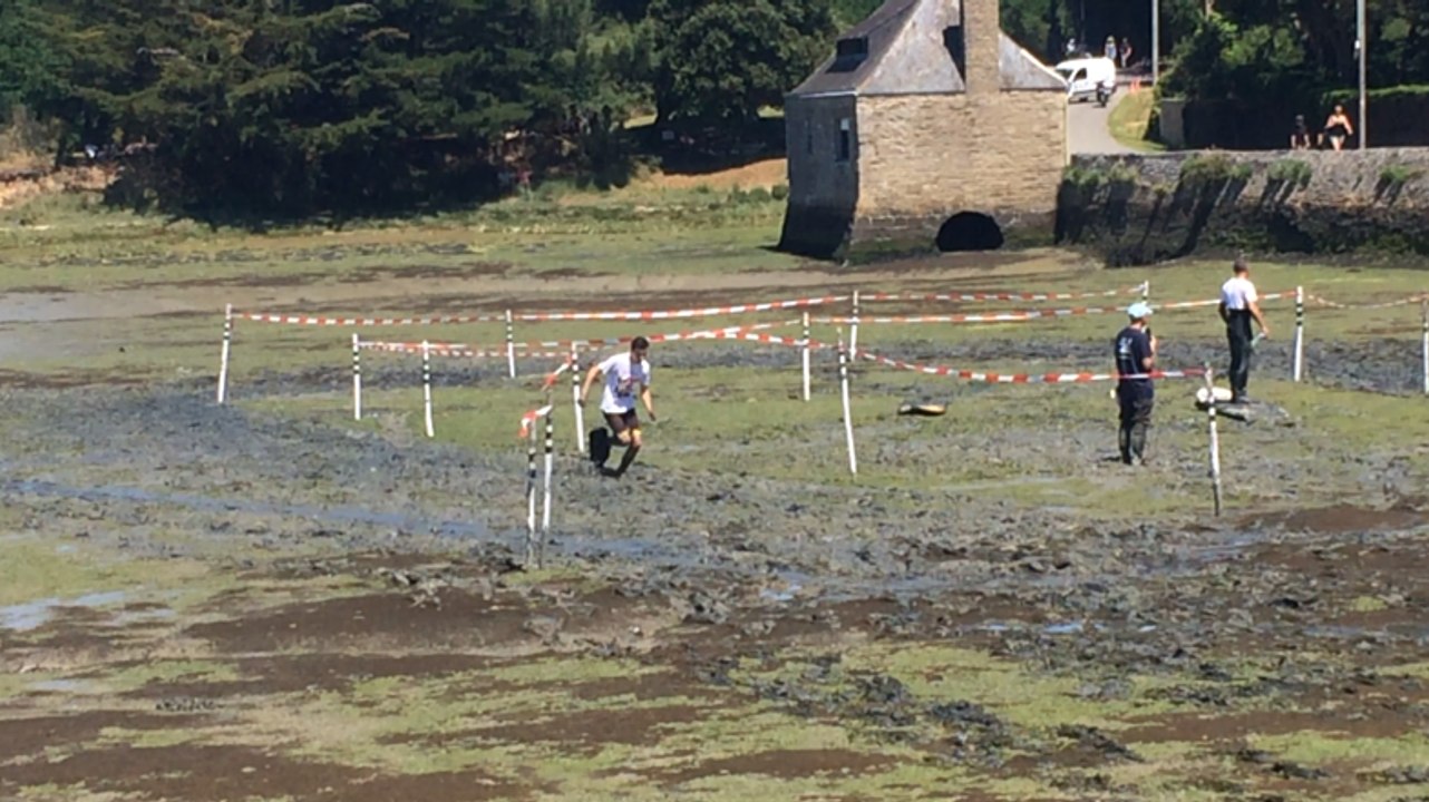 Championnat du monde de course de sabot de planche sur vase