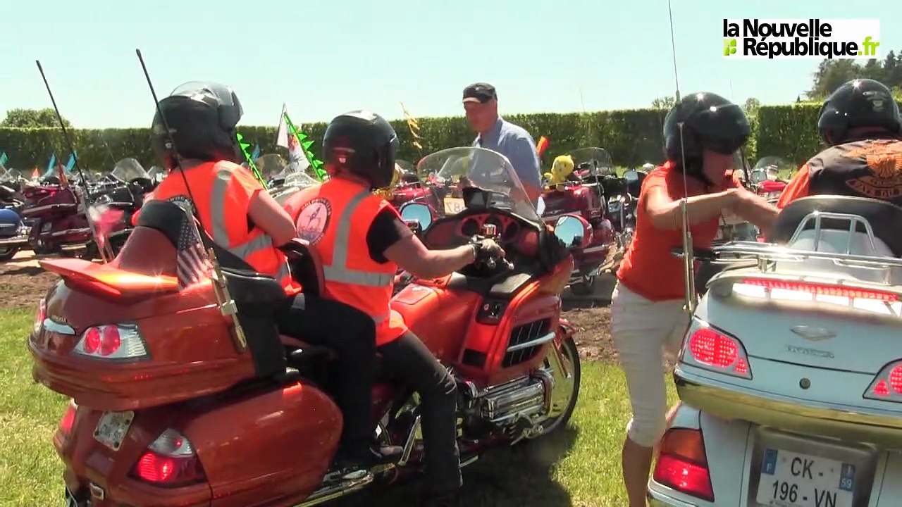 VIDEO. Moto : les Goldwing à Chambord pour un record
