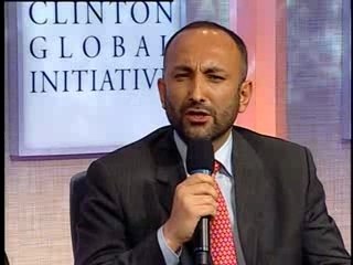 Angelina Jolie makes impassioned plea for refugees at CGI