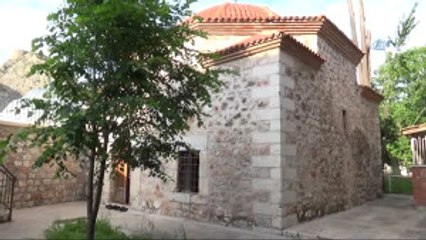 100 Yıl Sonra İlk Teravih Namazı Kılındı