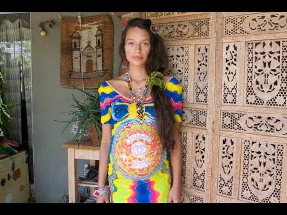 Dailies: A Pregnant Peruvian Goddess - Maria Calderon