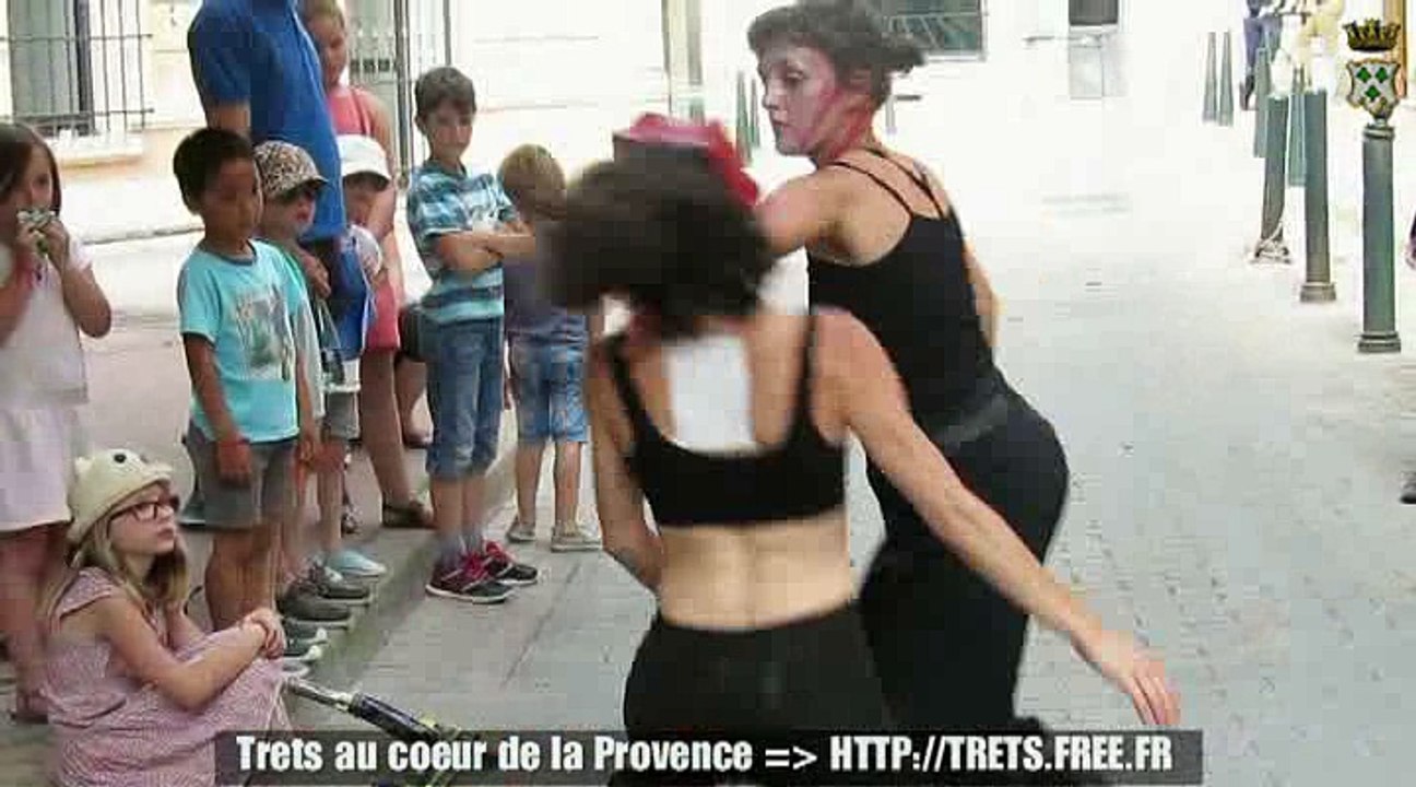 Dedale et le minotaure , dans les rues de TRETS - 26mai2017