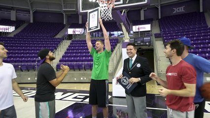 World Record Edition _ Dude Perfect-gm2_6DX_0Bw(000407.280-000519.851)